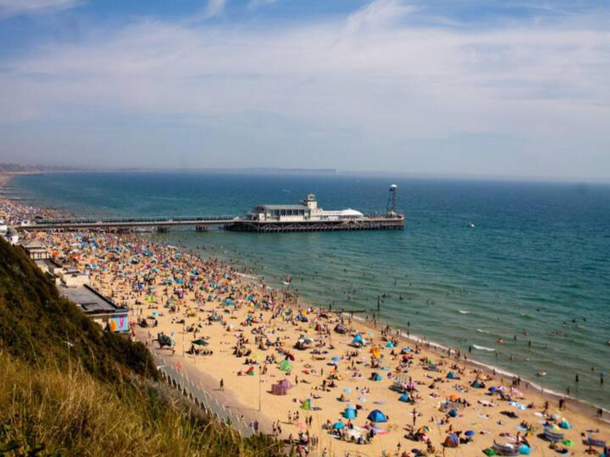 Newly Renovated Ideally Situated 2 Bedroom Flat Bournemouth Buitenkant foto