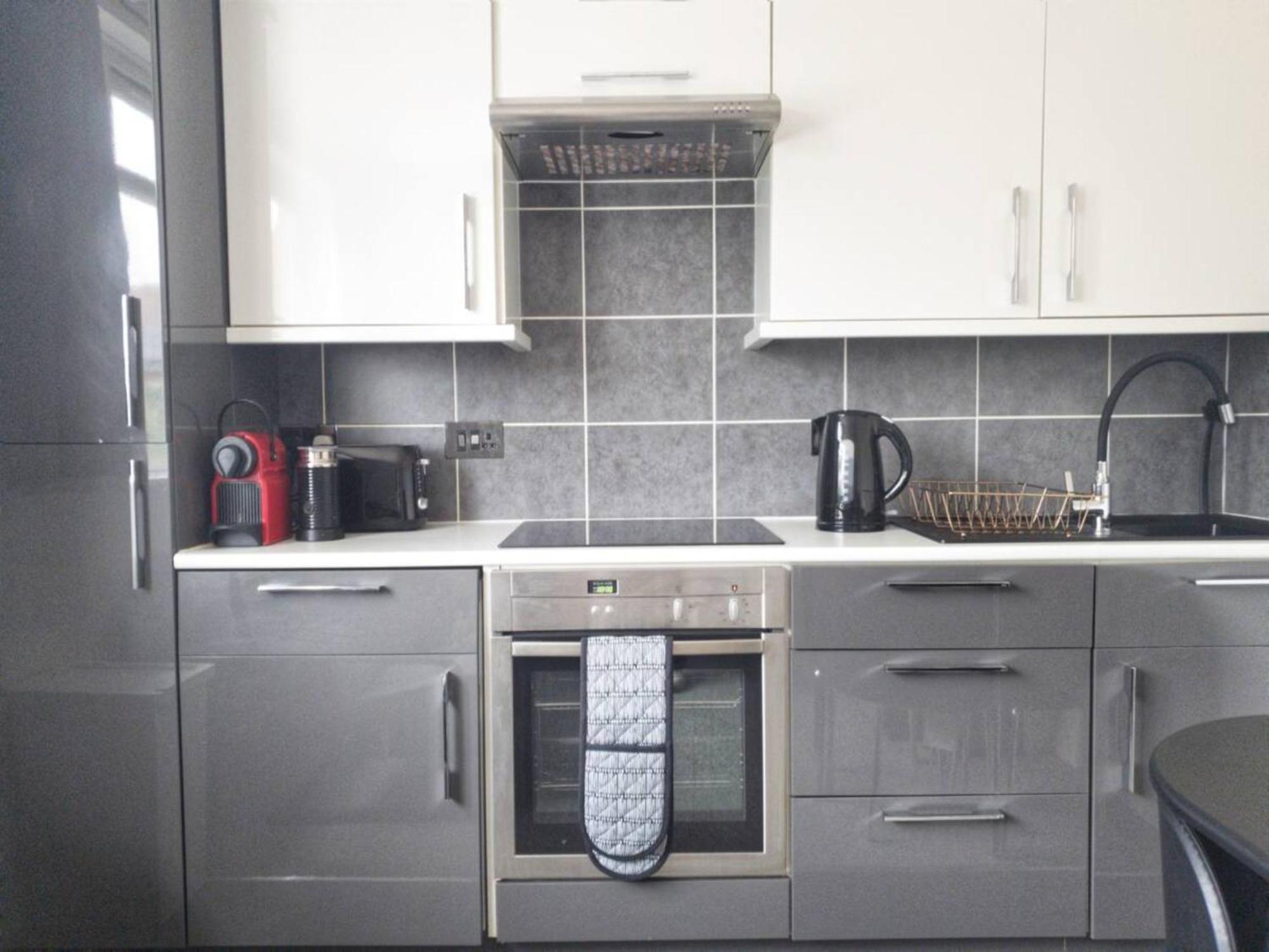 Newly Renovated Ideally Situated 2 Bedroom Flat Bournemouth Buitenkant foto